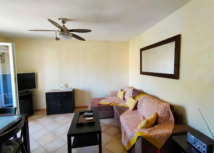 Apartment 50m De La T2 Confort Lesclesdenicole